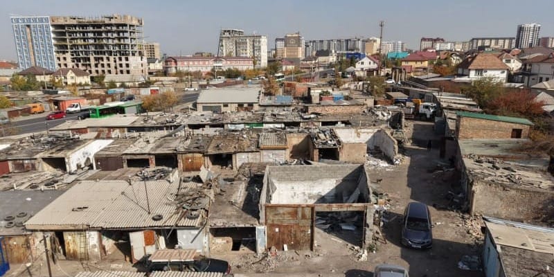 В разных частях Бишкека власти города сносят свыше 1 100 гаражей — фото изображение публикации