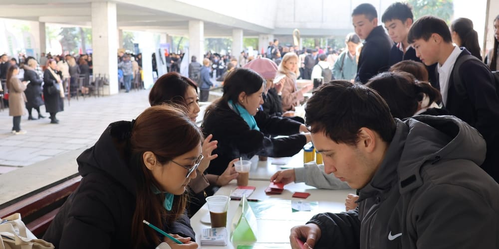 В Бишкеке прошла ярмарка вакансий: предложено свыше 5 тысяч рабочих мест изображение публикации