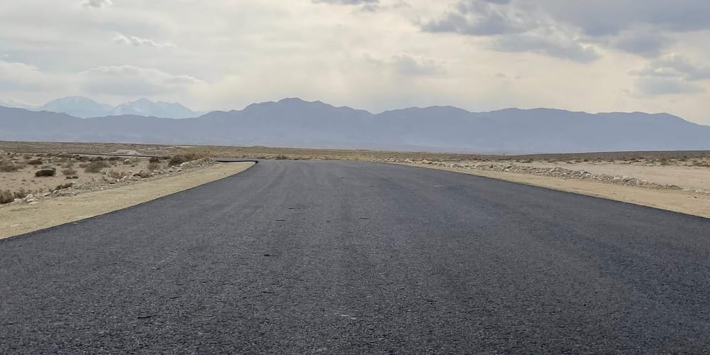 На Иссык-Куле заасфальтировали 4 км дороги Бар-Булак – Жылуу-Суу изображение публикации