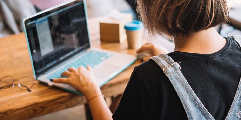 Минсоцтруда призвало работодателей развивать молодежные стажировки в КР изображение публикации