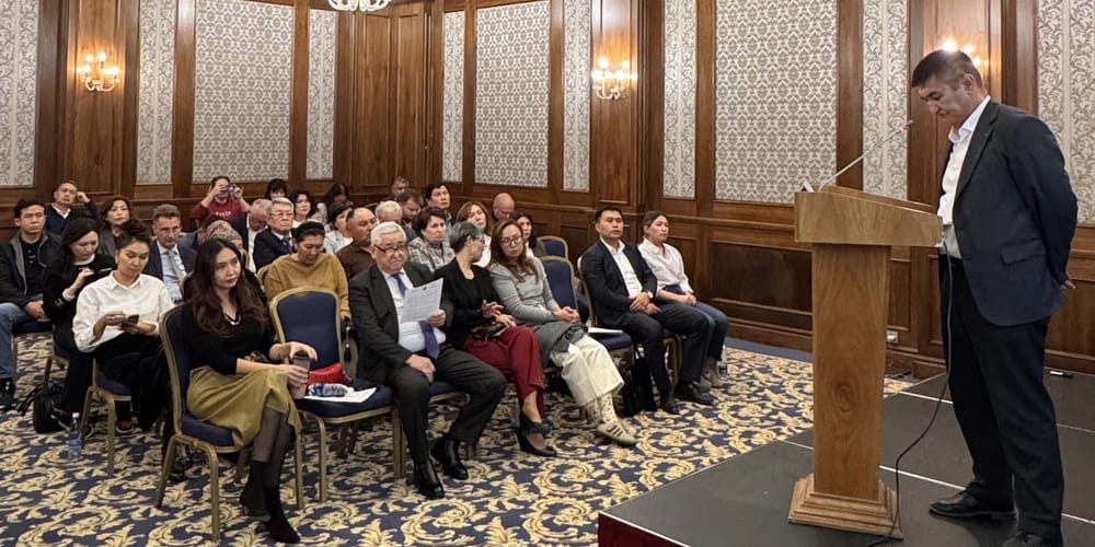 В Бишкеке обсудили прозрачность и инвестиции в горнодобычу КР изображение публикации