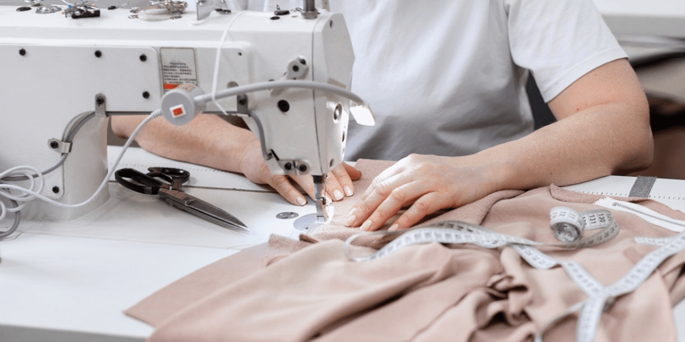 Как швейные предприятия КР могут получить поддержку — Минэконом открыл штаб изображение публикации