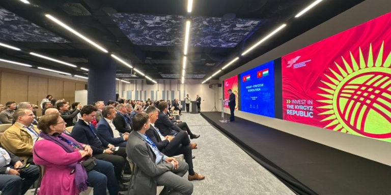 КР и Electron Holding подписали меморандум о строительстве солнечных электростанций на $300 млн изображение публикации