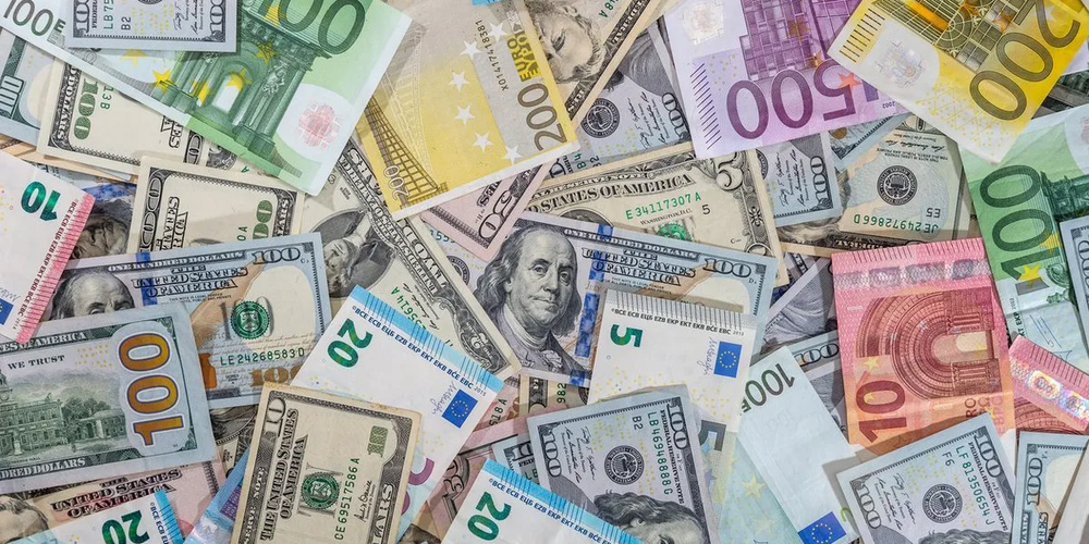 Курсы валют в Бишкеке утром 24 ноября: сколько стоят доллар, евро, рубль и тенге изображение публикации