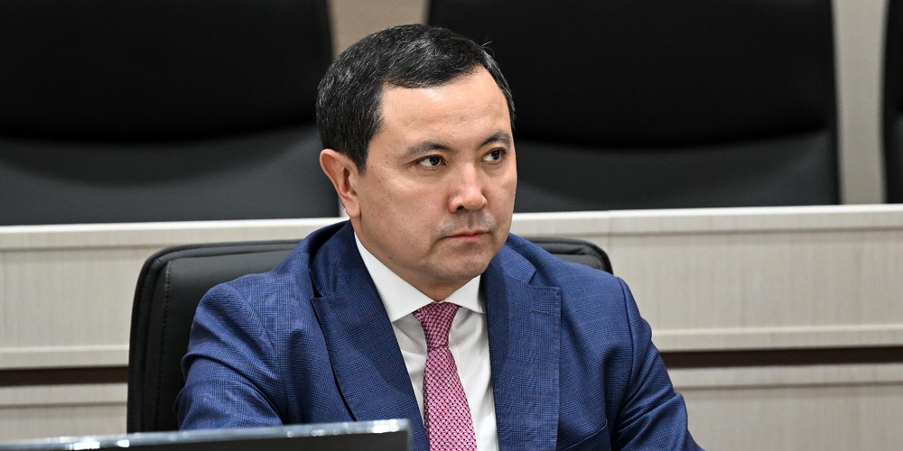 Жогорку Кенеш согласовал назначение Досмамбетова главой Минздрава изображение публикации