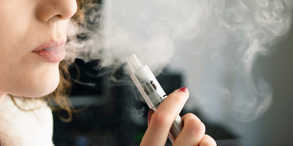 Кабмин ввел полугодовой запрет на ввоз электронных сигарет изображение публикации