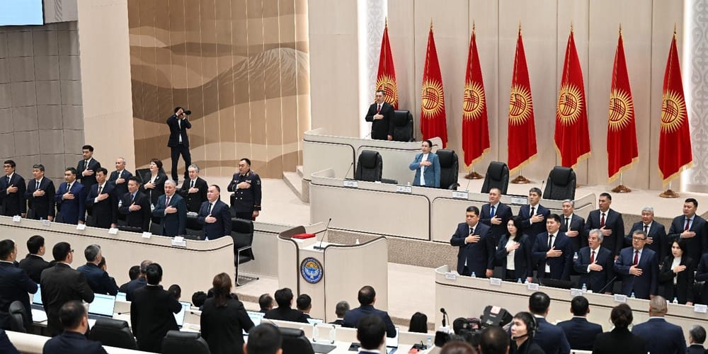 Жогорку Кенеш VIII созыва начал работу: депутаты принесли присягу изображение публикации