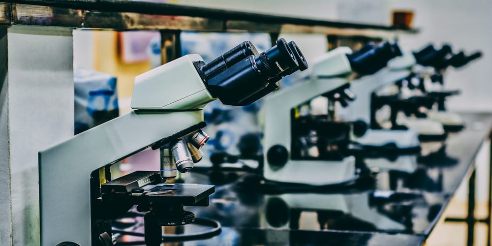 Кабмин КР направит почти 133 млн сомов на повышение зарплат работников науки изображение публикации