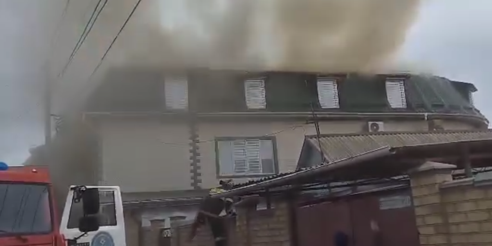 В Бишкеке локализовали пожар в частном детском саду изображение публикации