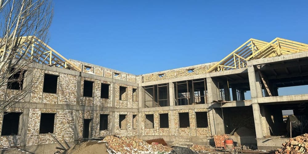 До 2030 года: мэрия Бишкека построит в Первомайском районе 11 детсадов и школу изображение публикации