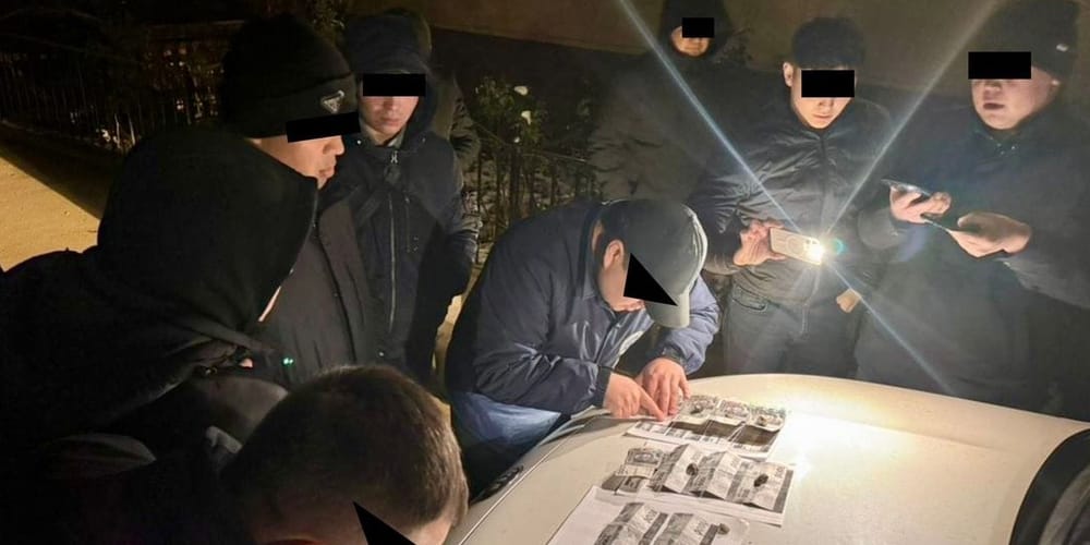 В Оше задержали участкового за поборы с иностранцев — ГКНБ изображение публикации