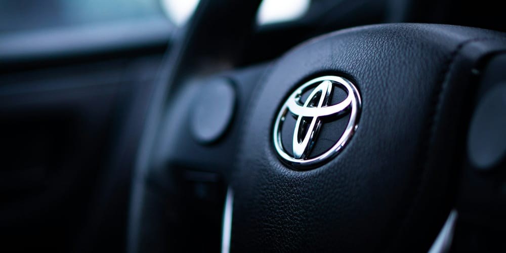 Почти половина новых Toyota и 60% Volkswagen попали в РФ через Кыргызстан изображение публикации