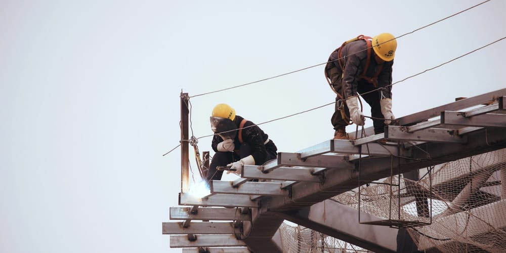 Могут ли длинные выходные отразиться на зарплате? Разбираемся в ТК КР изображение публикации