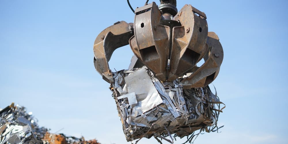 В КР планируют временно запретить вывоз металлолома: кому это выгодно изображение публикации