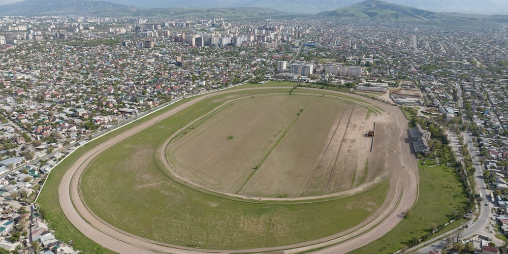 Кабмин КР обновил условия сделки по застройке ипподрома «Ак-Кула» изображение публикации