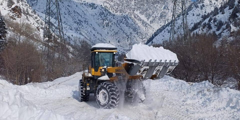 Дорогу Бишкек – Ош закрыли из-за схода лавин изображение публикации