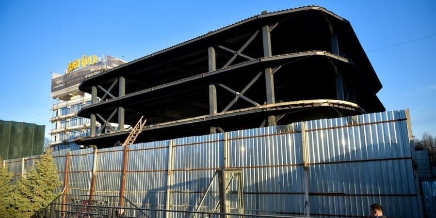 Мэрия Бишкека сносит стройку у ЦУМа: расходы оплатят застройщики изображение публикации