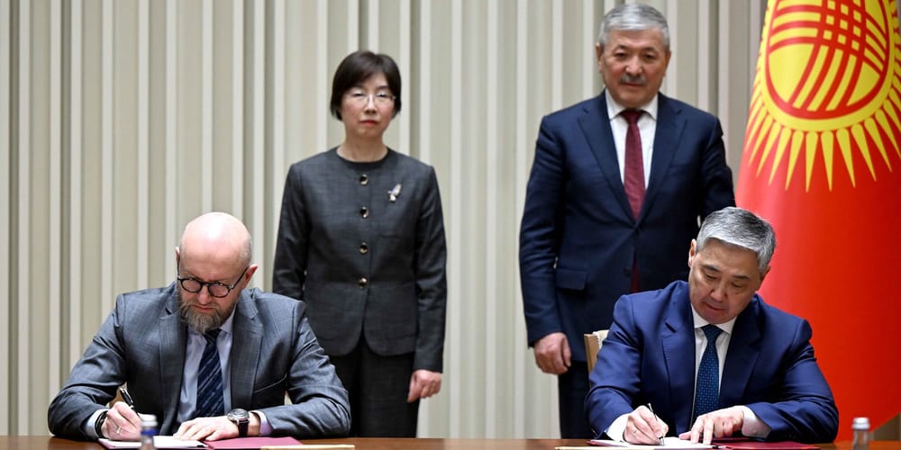 Кабмин КР и AIIB подписали соглашение по финансированию МСБ изображение публикации