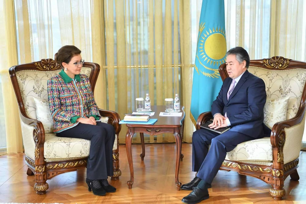 Посол КР обсудил с Даригой Назарбаевой снятие барьеров на кыргызско-казахской границе изображение публикации