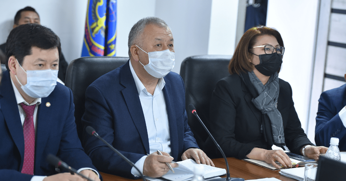 Боронов: Компании должны оплатить прогулы работникам, тем более правительство дало льготы и отсрочки по налогам изображение публикации