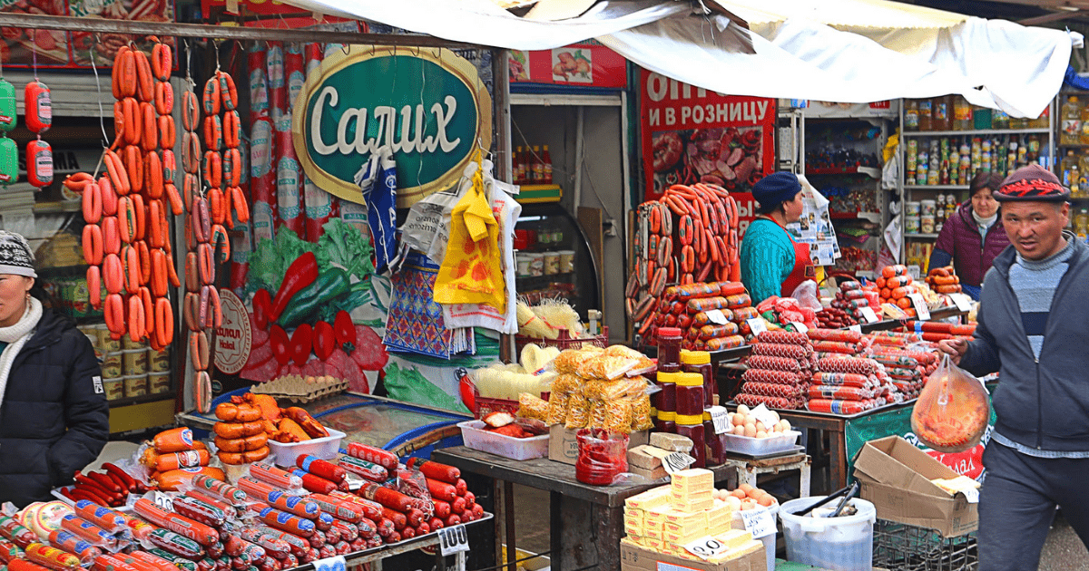 Чиновники устроили рейд по рынкам и выписали продавцам предписания изображение публикации