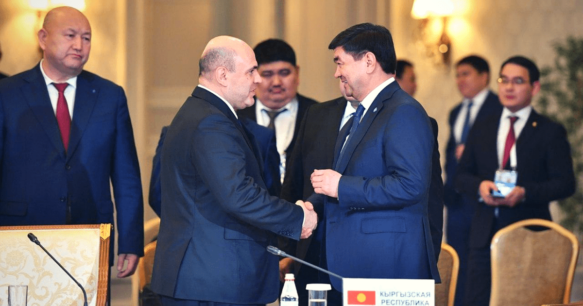 Премьер-министры Кыргызстана и России созвонились из-за ситуации на валютном и нефтяном рынках изображение публикации