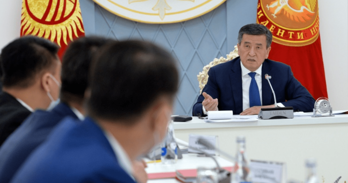 Жээнбеков: Граждане недовольны работой комендатур — в частности по выдаче пропусков изображение публикации