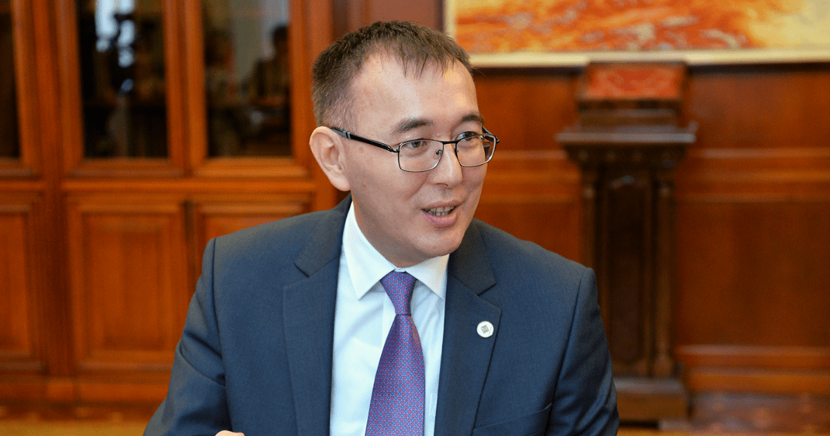 Глава Нацбанка объяснил президенту ситуацию с курсом сома изображение публикации