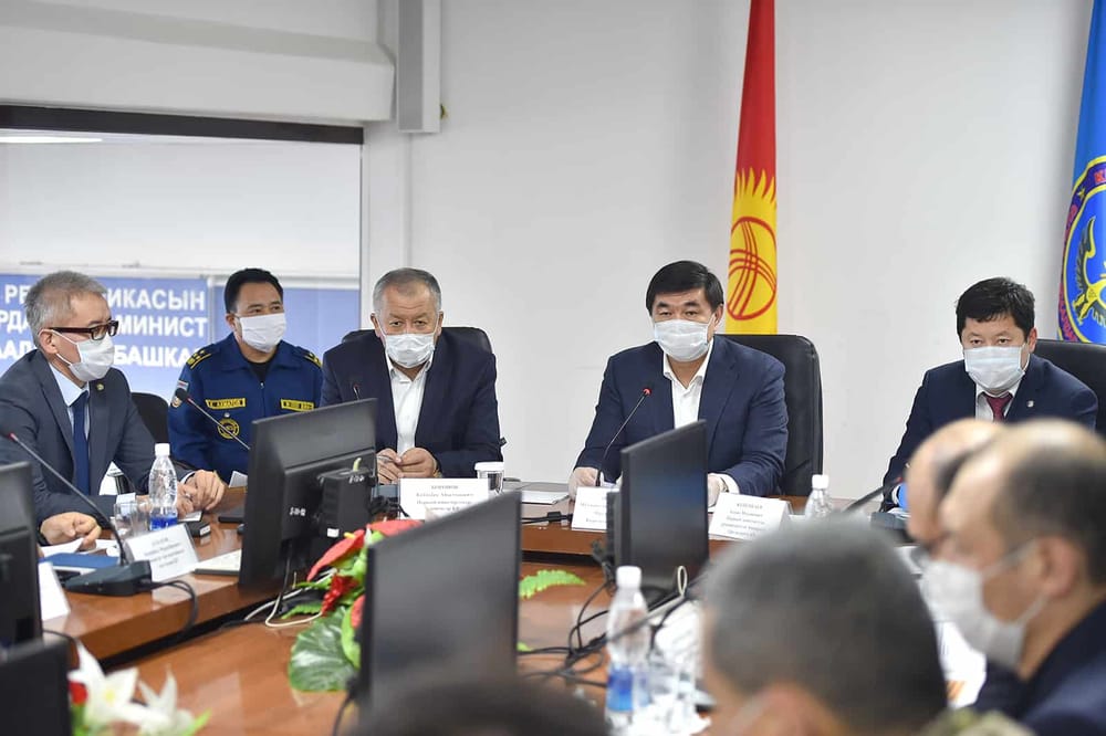 Абылгазиев потребовал создать «зеленый коридор» для грузоперевозок изображение публикации