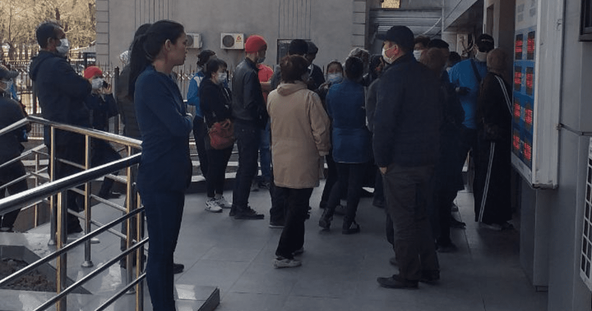 Всего лишь 280 сотрудников банков получили пропуска на передвижение в Бишкеке изображение публикации
