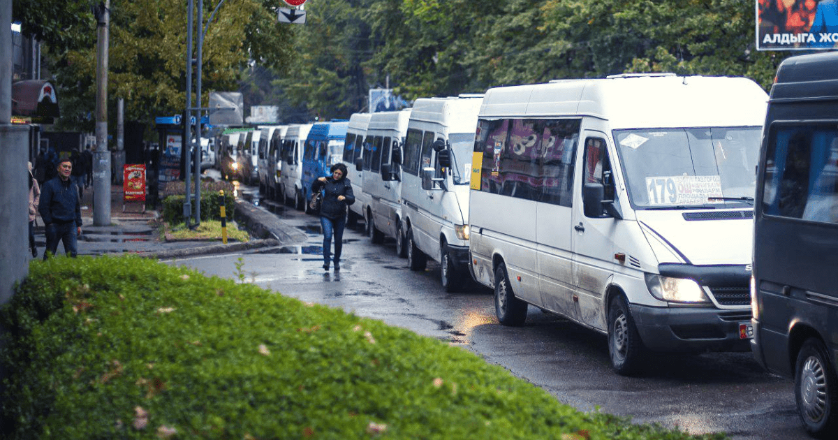 По каким правилам запустят маршрутки и автобусы в Бишкеке с 25 мая? Ответ Минздрава изображение публикации