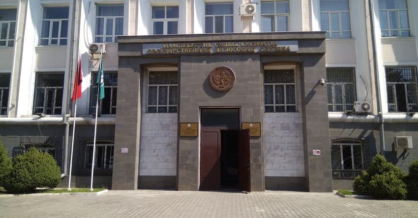 АКС ГКНБ: В Налоговой службе выявлена коррупционная схема по лоббированию интересов производителей алкоголя изображение публикации