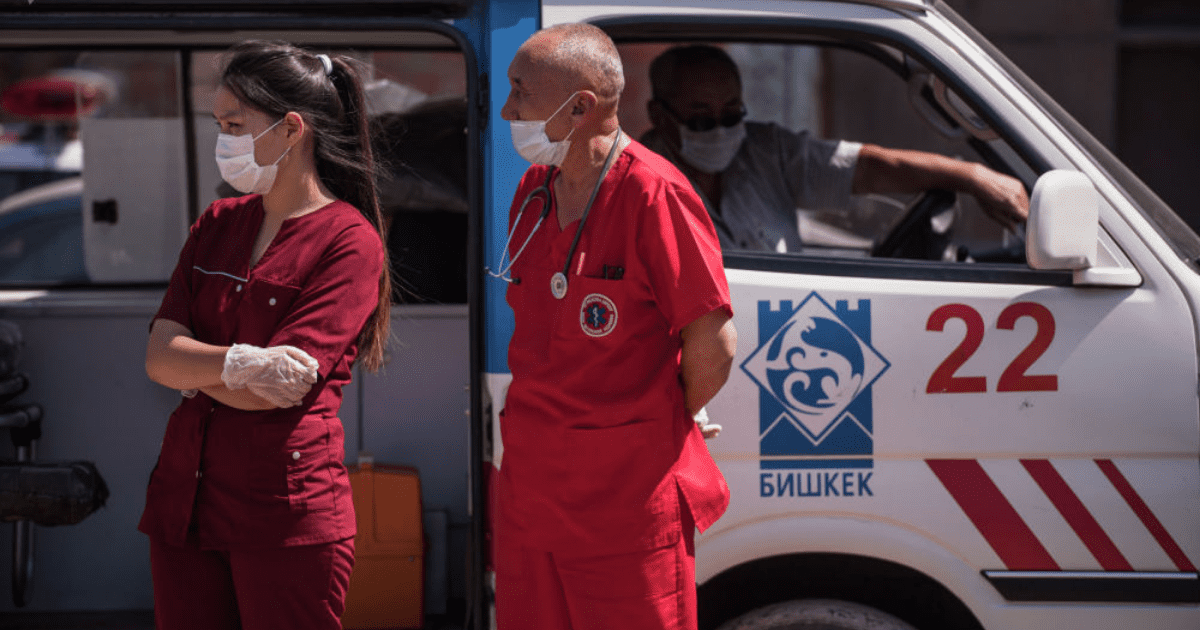 Жээнбеков поручил решить проблему нехватки машин скорой помощи, в том числе за счет доноров изображение публикации
