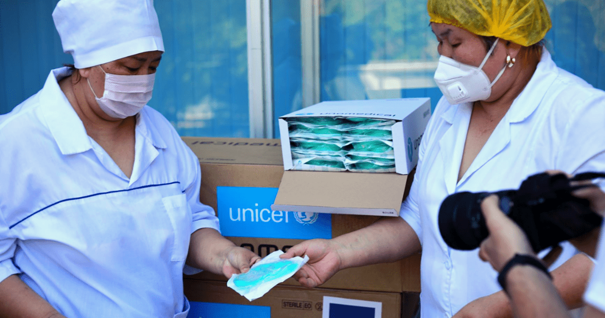 АБР и ЮНИСЕФ поставили больницам Бишкека очередную партию медоборудования изображение публикации