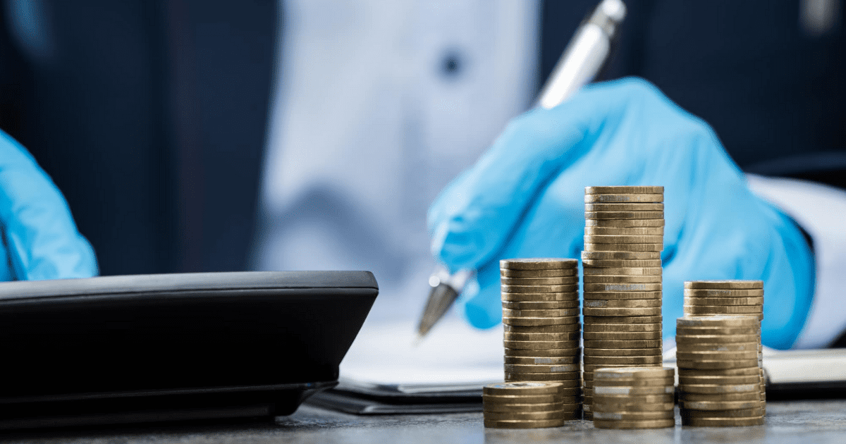 Реструктуризирована половина всех выданных в КР кредитов – Асрандиев изображение публикации