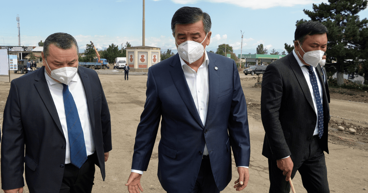 Президент ознакомился с ремонтом дороги стоимостью 32 млн сомов за километр изображение публикации