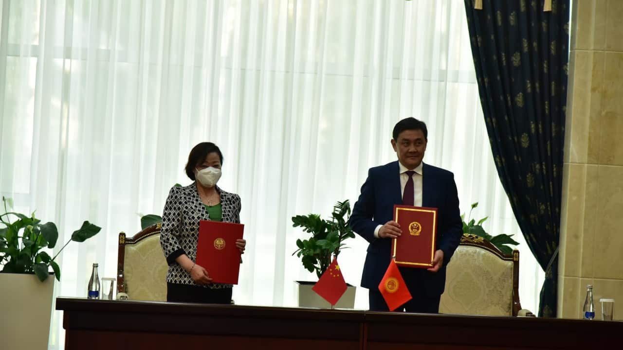 Китай поставит Кыргызстану партию пожарной и аварийно-спасательной техники изображение публикации