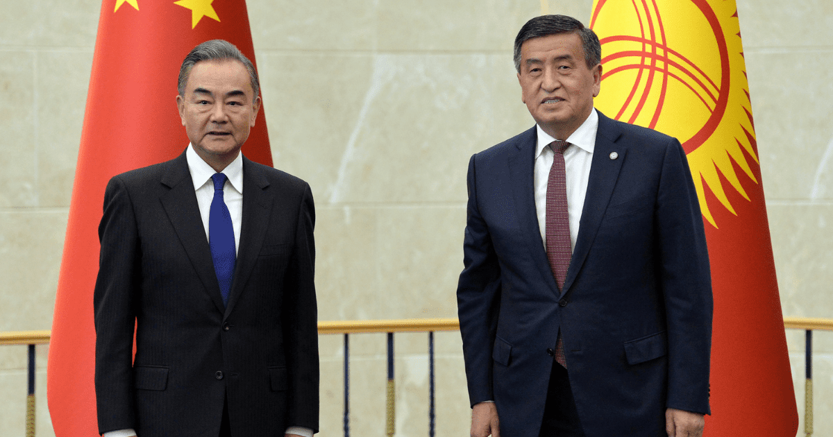 Жээнбеков попросил главу МИД Китая облегчить выплату госдолга Кыргызстана изображение публикации