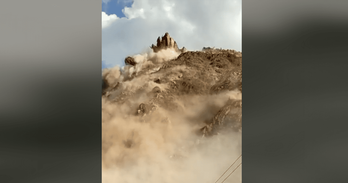 Расчистка дороги к Кара-Кече займет неделю. Направлены 2 экскаватора и бульдозер изображение публикации