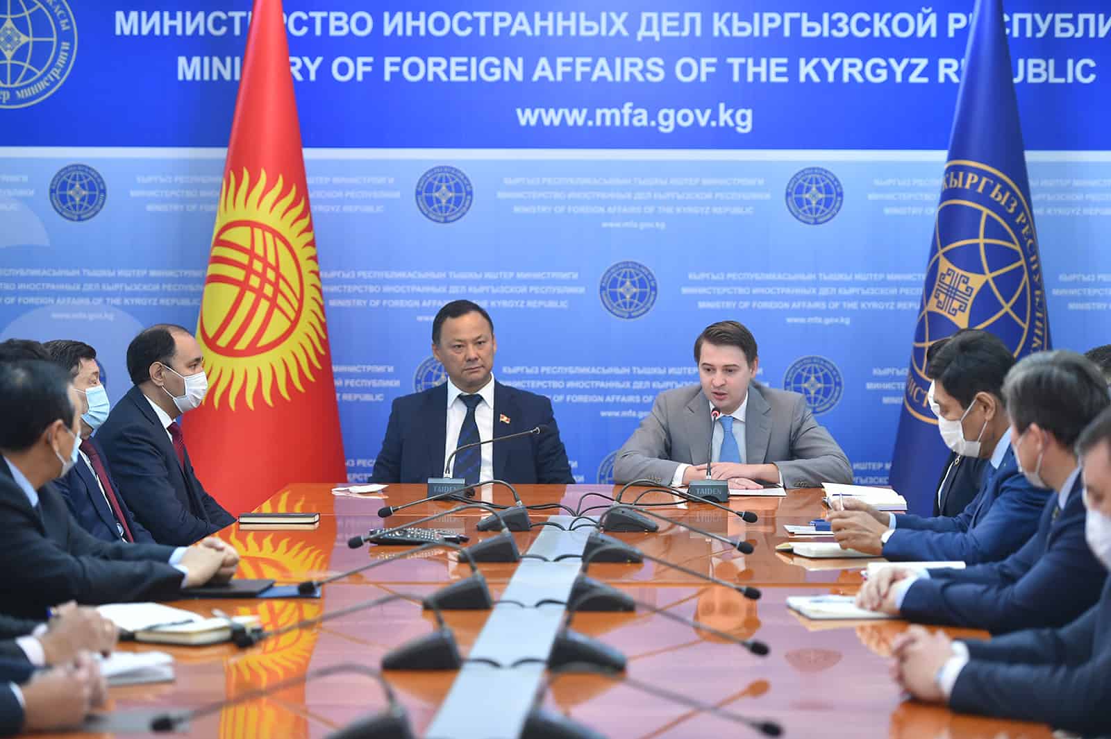 Коллективу МИД представили нового министра изображение публикации