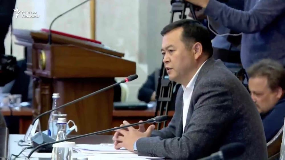 Лидер партии «Мекеним Кыргызстан» Мирлан Бакиров стал и.о. спикера Жогорку Кенеша. ОБНОВЛЕНО изображение публикации