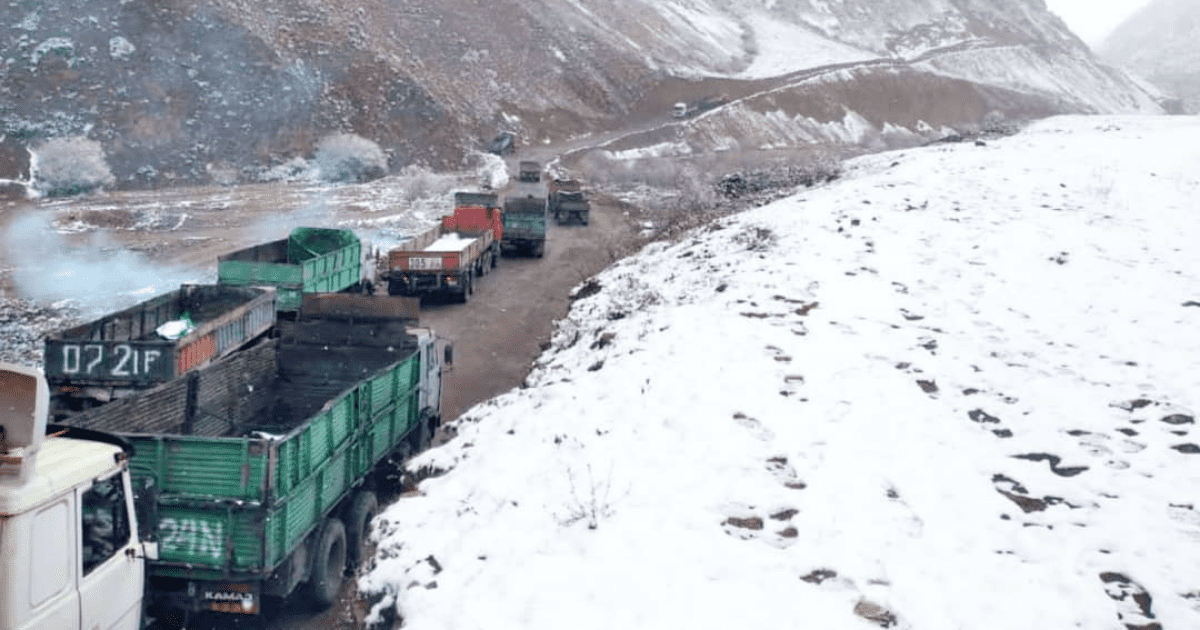 «Кыргызкомур»: Временная дорога на Кара-Кече не соответствует требованиям безопасности изображение публикации