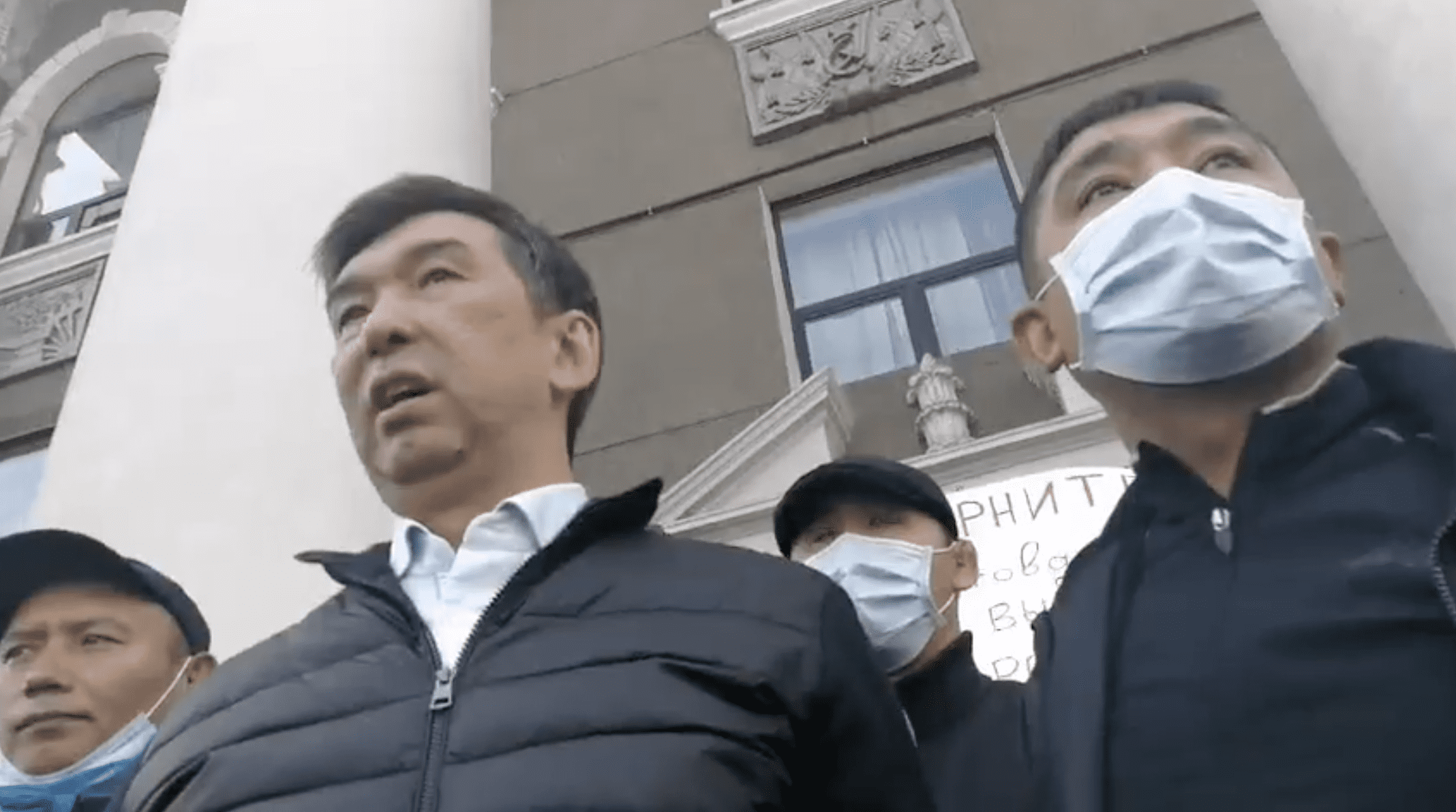 Азиз Суракматов вернулся и пообещал очистить город от мародеров изображение публикации