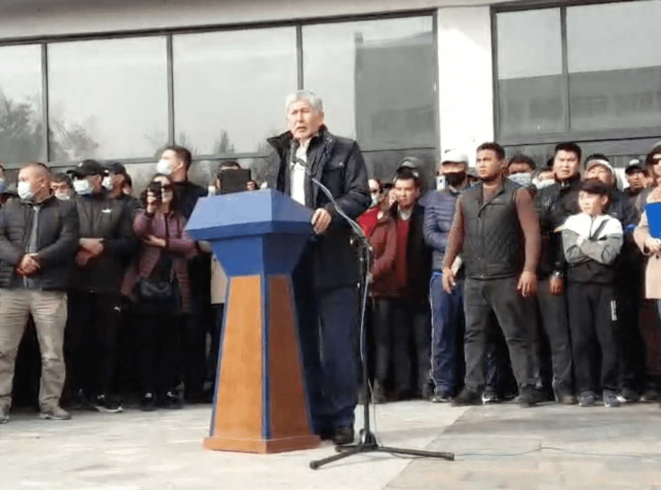 Алмазбек Атамбаев: Я был слеп, я виноват и прошу прощения у всего народа Кыргызстана изображение публикации