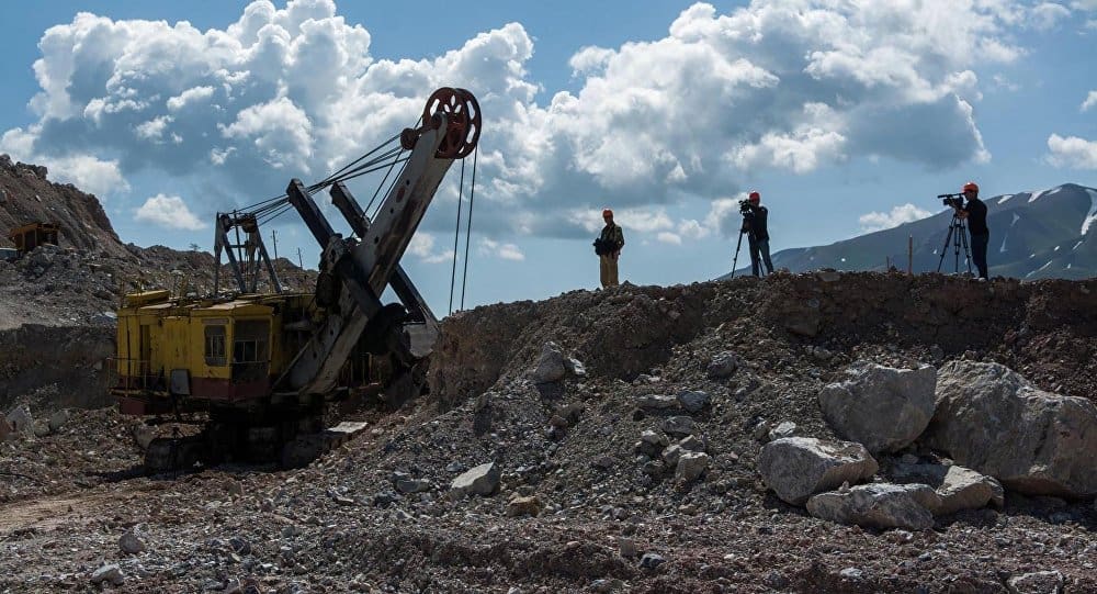 Горнодобывающей компании незаконно выданы документы — ущерб 2.3 млн сомов изображение публикации