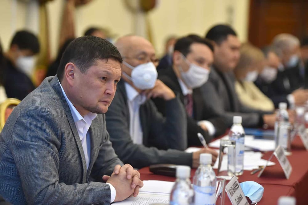 На одного следователя Финполиции приходится до 70 уголовных дел — Жапыкеев пожаловался на нехватку кадров изображение публикации