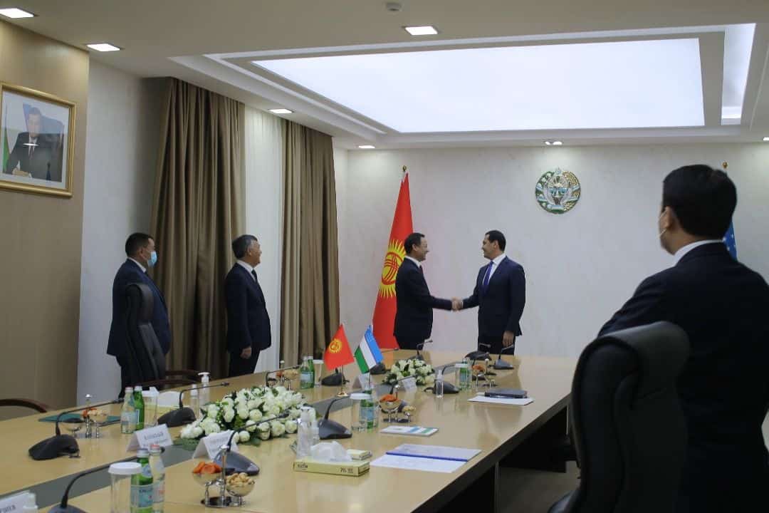 Кыргызстан заинтересован в поставках цемента, угля и электрических ламп в Узбекистан — Казакбаев изображение публикации