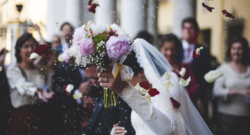 В Оше прошла свадьба на тысячу гостей — жениха могут уволить из ГКНБ изображение публикации