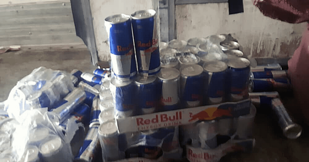 Узбекистанец пытался тайно вывезти из Кыргызстана 15 тысяч банок энергетика — Таможенная служба изображение публикации