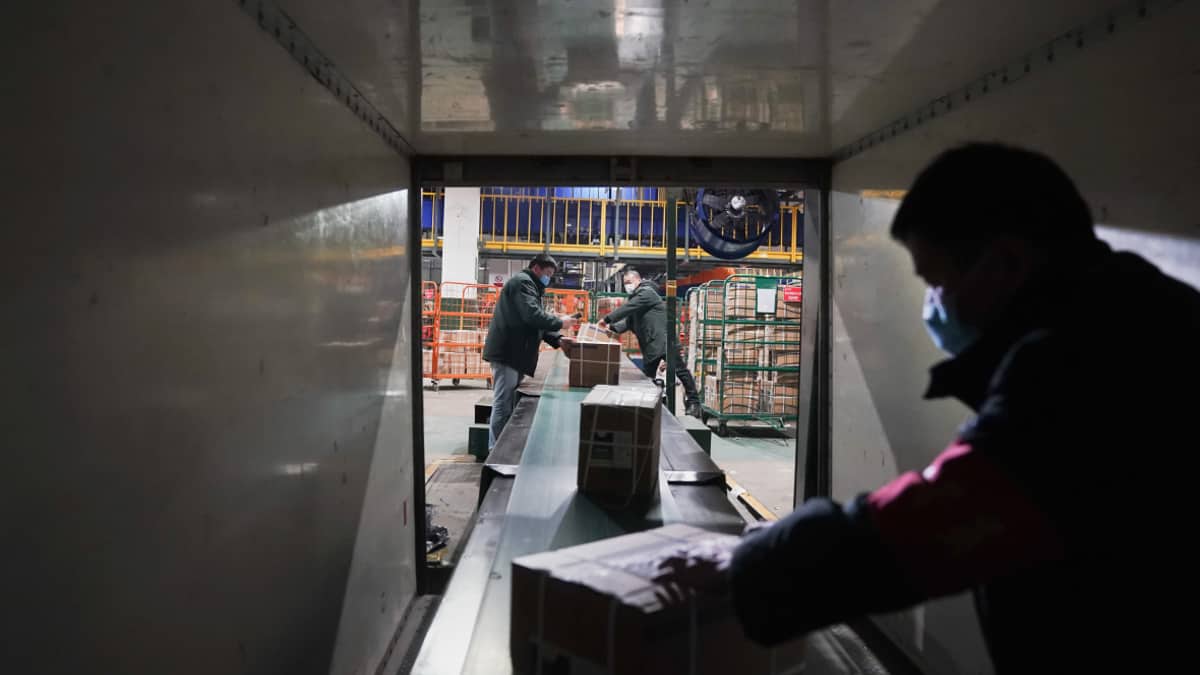 Торговля Кыргызстана с другими странами сократилась на 19% из-за пандемии изображение публикации